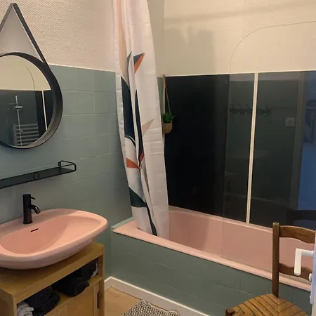 Appt 3 Ch Au 1er Avec Jardin Partage شقة Loures-Barousse